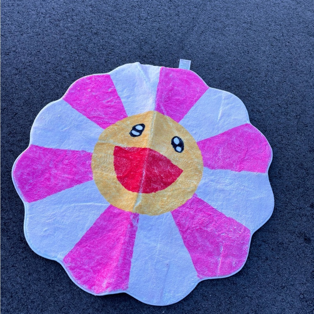 Murakami Rug - Picture 1 of 2